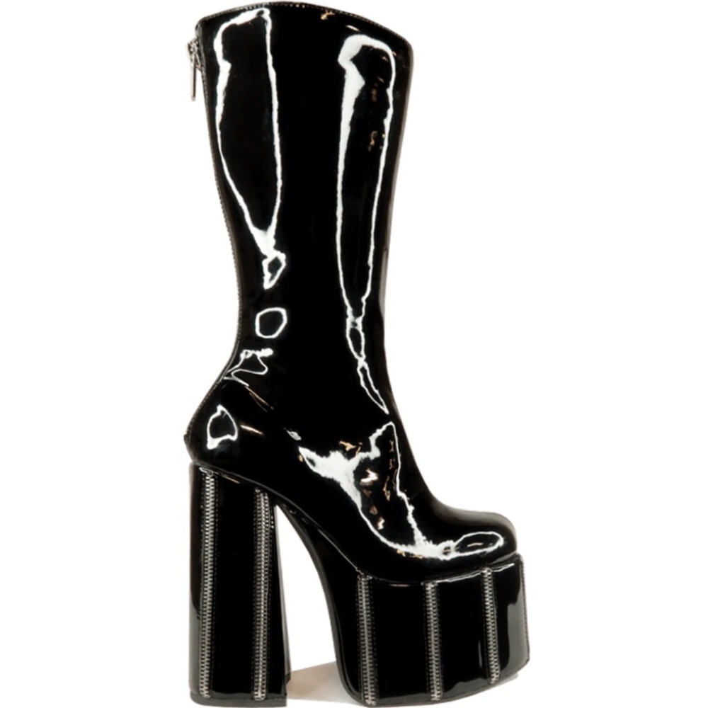 YRU Zip It Boot size 7